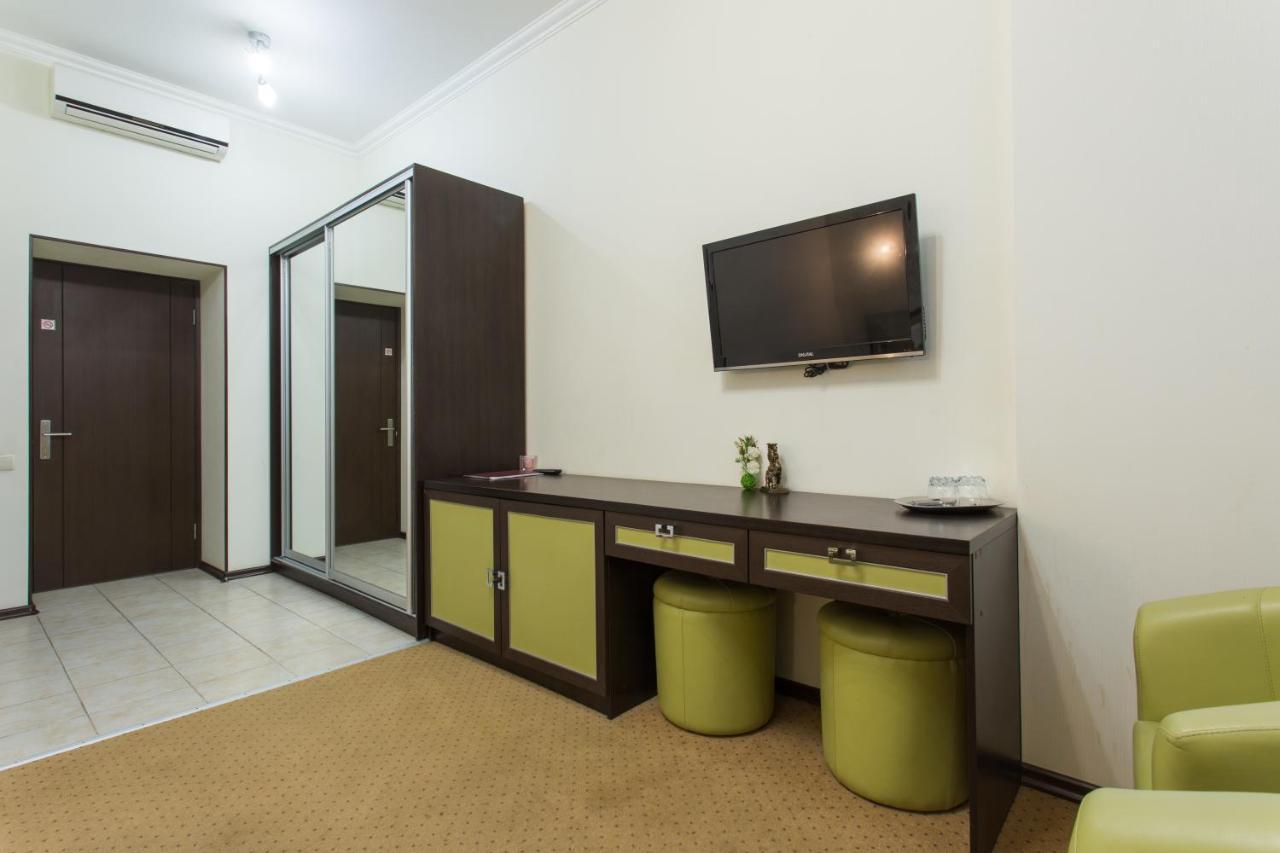Hotel Voyage Харьков Экстерьер фото